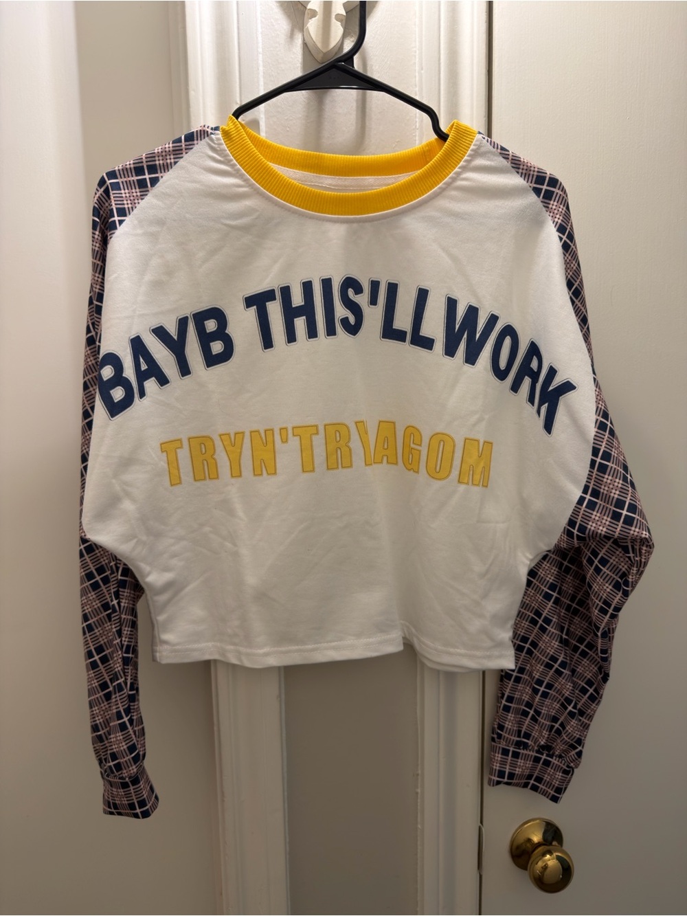 White & Yellow Graphic Raglan Top with Plaid Sleeves